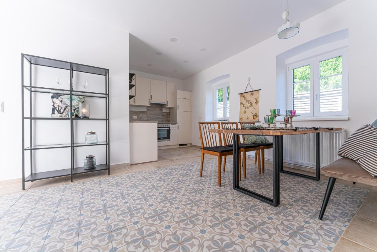 Kaiserliches Wohnen Im Alten K&K Postamt Eg Apartment Persenbeug Exterior photo