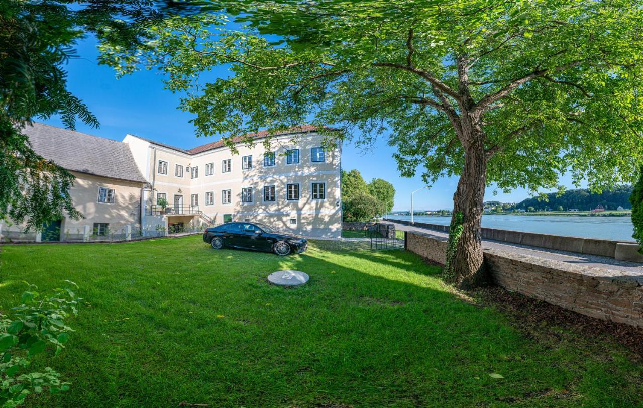 Kaiserliches Wohnen Im Alten K&K Postamt Eg Apartment Persenbeug Exterior photo